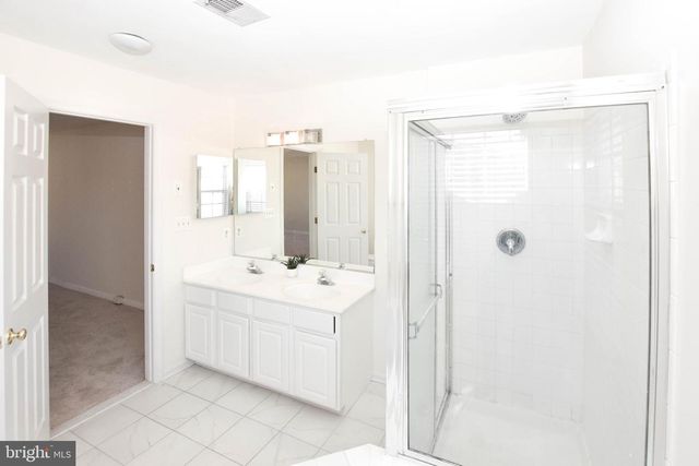 2457 ROLLING PLAINS DR, Herndon, VA 20171