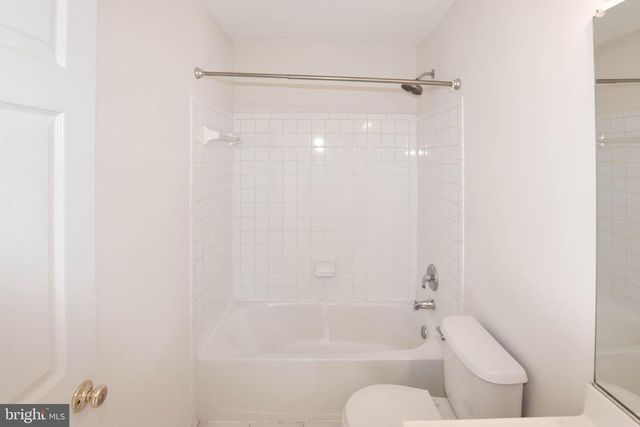 2457 ROLLING PLAINS DR, Herndon, VA 20171