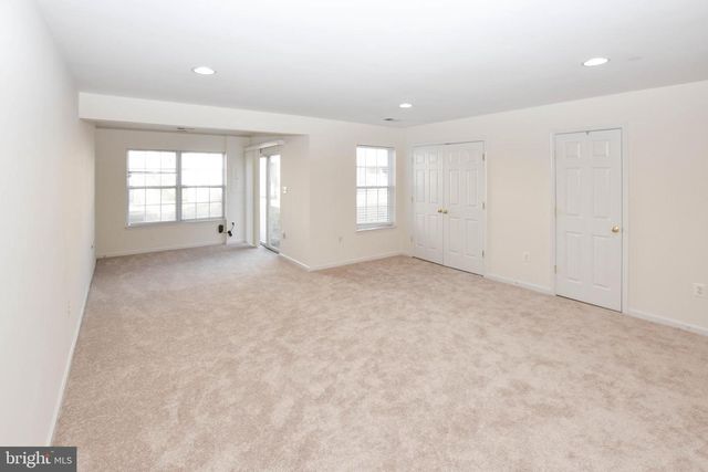 2457 ROLLING PLAINS DR, Herndon, VA 20171