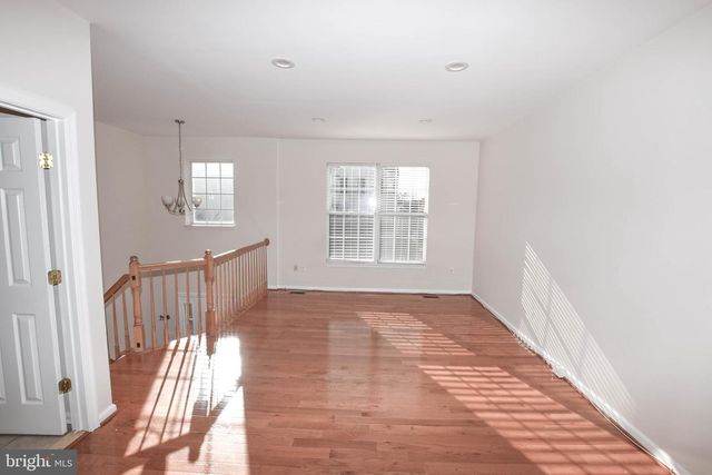 2457 ROLLING PLAINS DR, Herndon, VA 20171