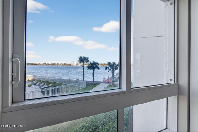 241 Riverside Dr Unit 204, Holly Hill, FL 32117