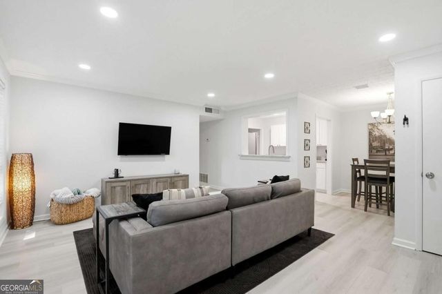 709 Summit North Drive NE 709, Atlanta, GA 30324