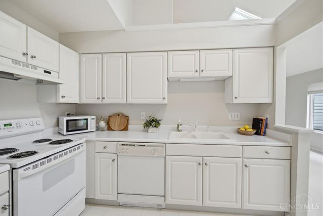 4156 Lakeknoll Drive, Mason, OH 45040