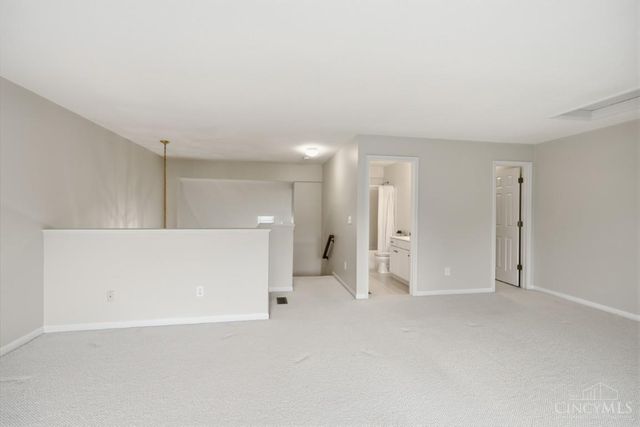4156 Lakeknoll Drive, Mason, OH 45040