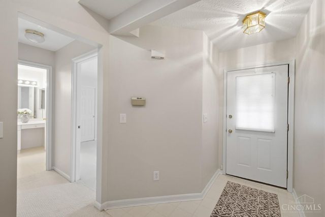 4156 Lakeknoll Drive, Mason, OH 45040