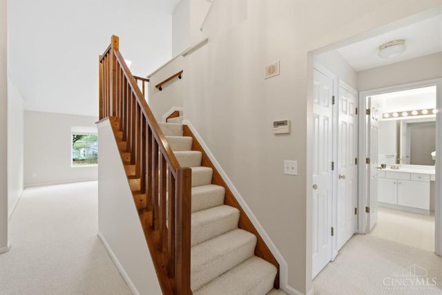 4156 Lakeknoll Drive, Mason, OH 45040