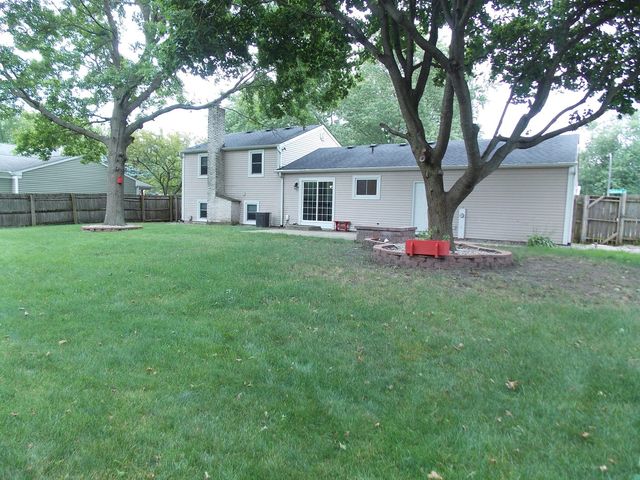 209 Cedarbrook Road, Naperville, IL 60565