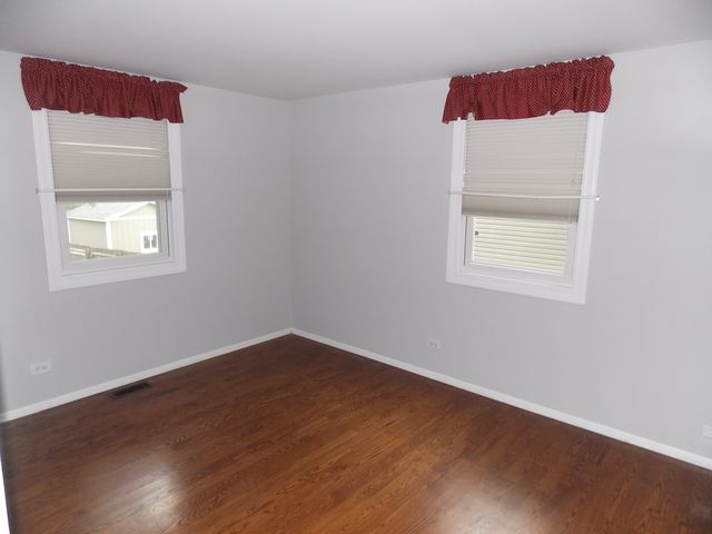 209 Cedarbrook Road, Naperville, IL 60565