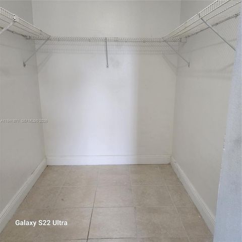 8200 SW 210th St 111, Cutler Bay, FL 33189