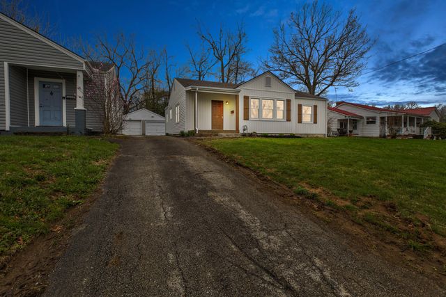 20 Maysville Avenue, Mt Sterling, KY 40353