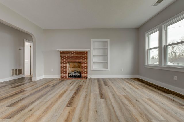 20 Maysville Avenue, Mt Sterling, KY 40353