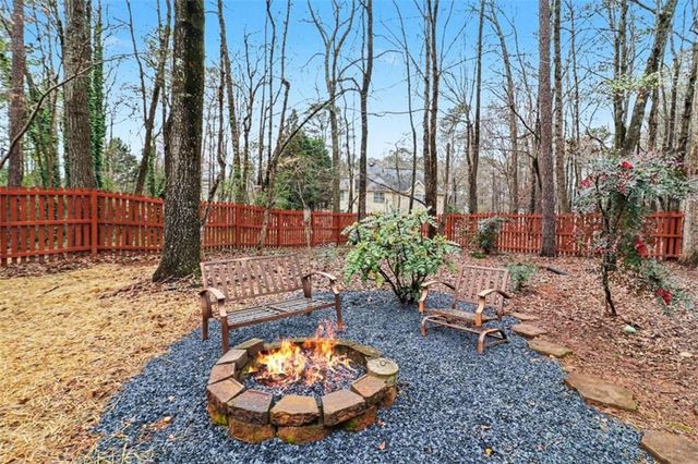 30 Couples Court, Newnan, GA 30265