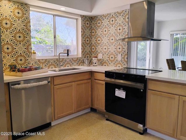 2050 Port Malabar Boulevard NE, Palm Bay, FL 32905