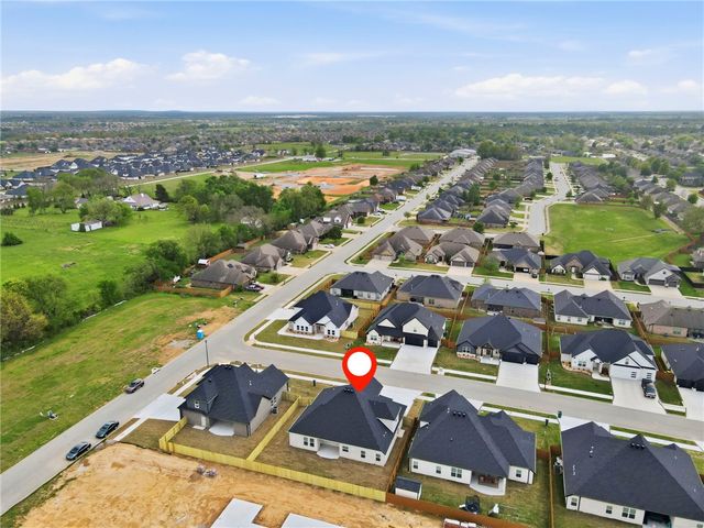310 Bronco Street, Centerton, AR 72719
