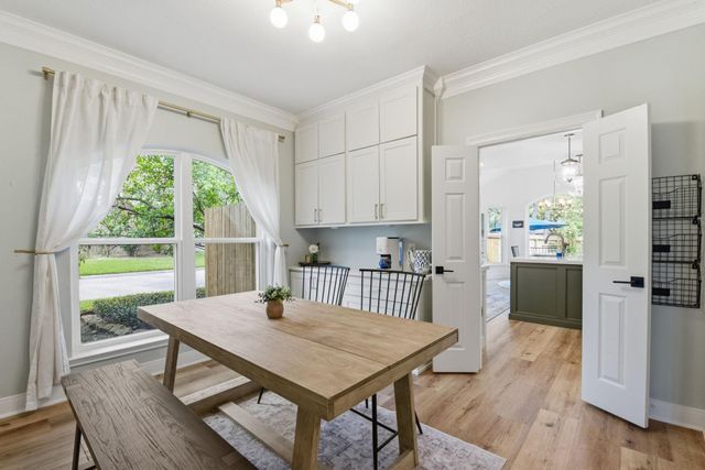 68 E Sandalbranch Circle, The Woodlands, TX 77382