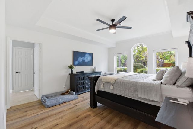 68 E Sandalbranch Circle, The Woodlands, TX 77382