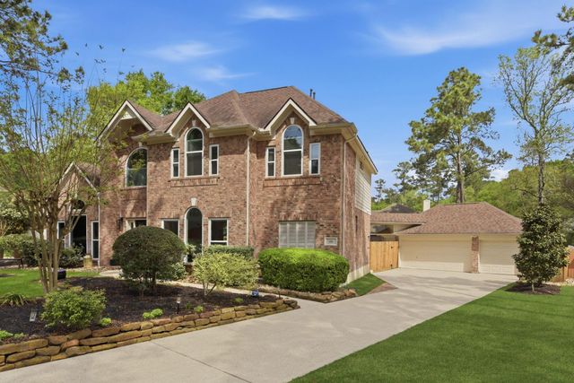 68 E Sandalbranch Circle, The Woodlands, TX 77382