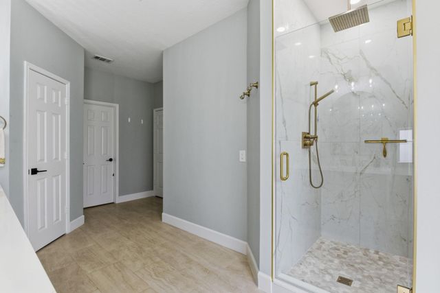 68 E Sandalbranch Circle, The Woodlands, TX 77382