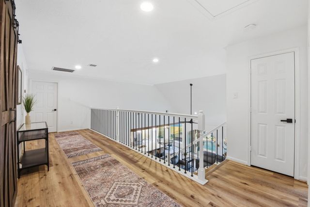 68 E Sandalbranch Circle, The Woodlands, TX 77382