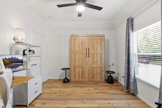 68 E Sandalbranch Circle, The Woodlands, TX 77382