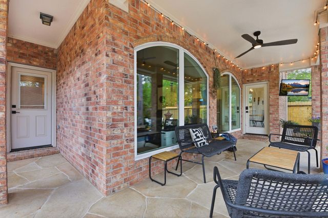 68 E Sandalbranch Circle, The Woodlands, TX 77382