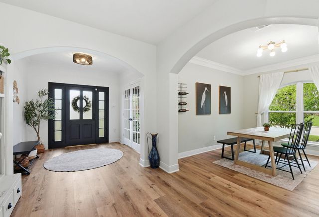 68 E Sandalbranch Circle, The Woodlands, TX 77382