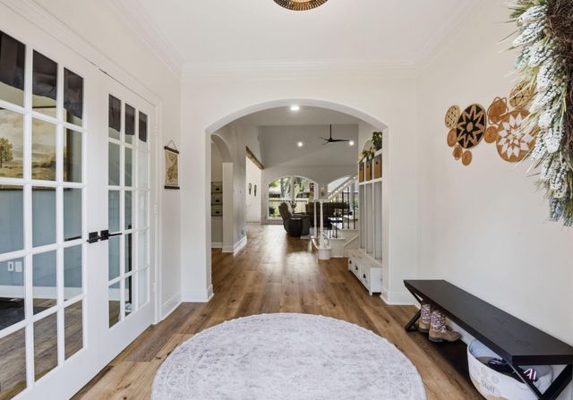 68 E Sandalbranch Circle, The Woodlands, TX 77382