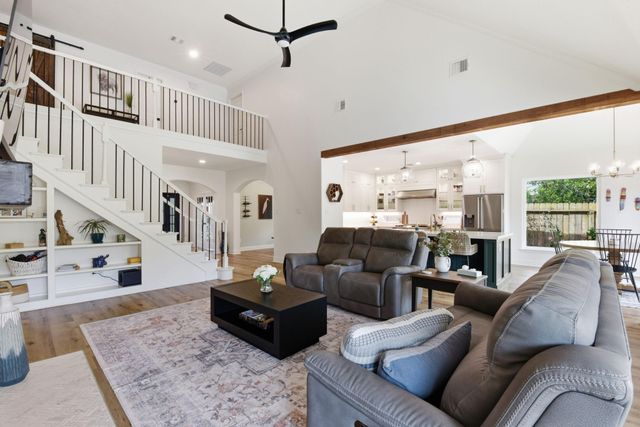 68 E Sandalbranch Circle, The Woodlands, TX 77382