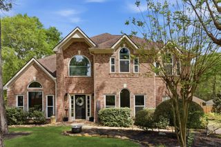 68 E Sandalbranch Circle, The Woodlands, TX 77382