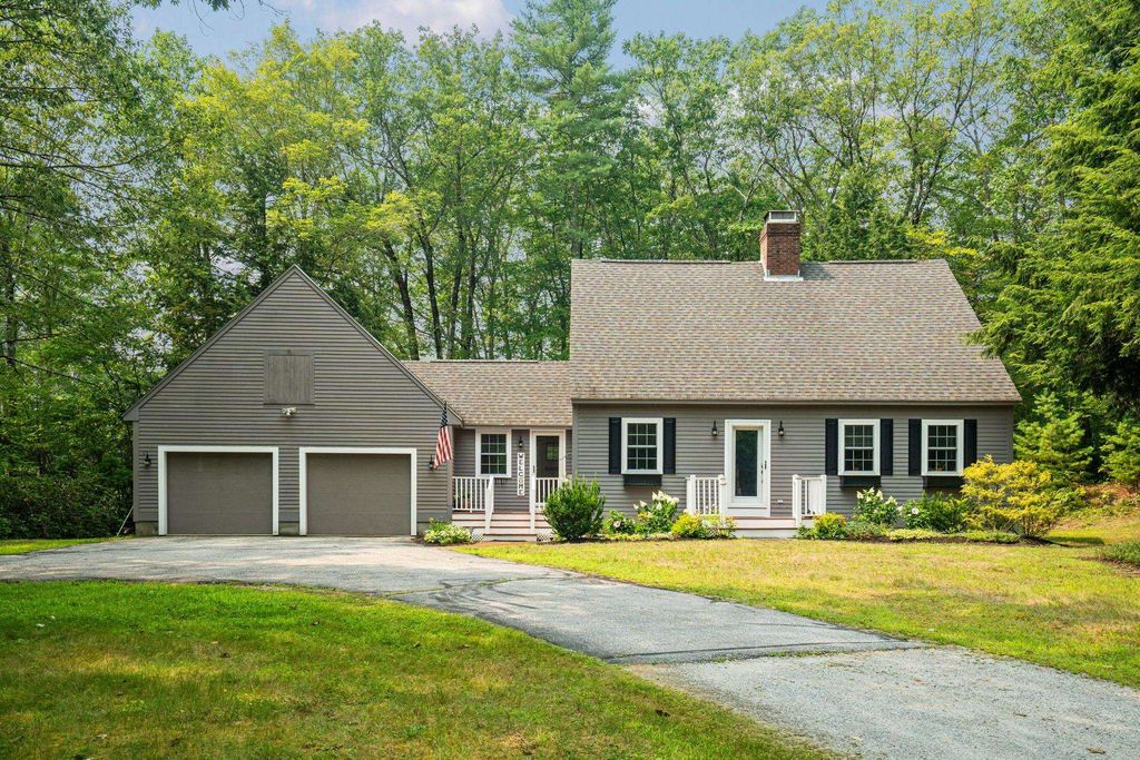 7 East Sutton Road, Warner, NH 03278