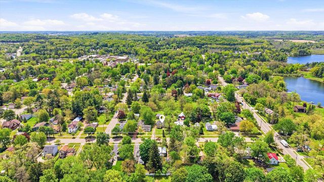 600 ROYALTON STREET, Waupaca, WI 54981