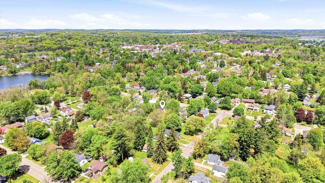 600 ROYALTON STREET, Waupaca, WI 54981