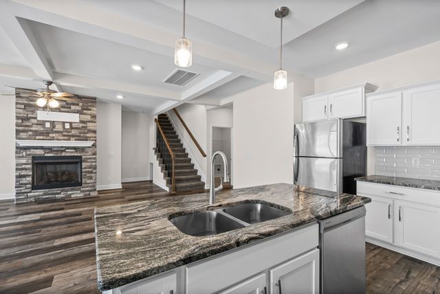 637 Battery Ct, Clarksville, TN 37042