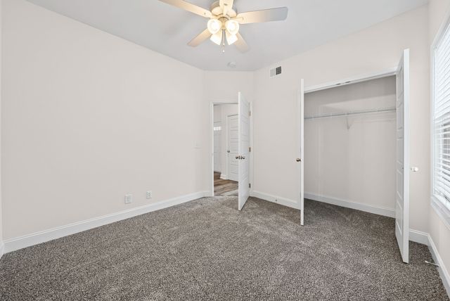 637 Battery Ct, Clarksville, TN 37042