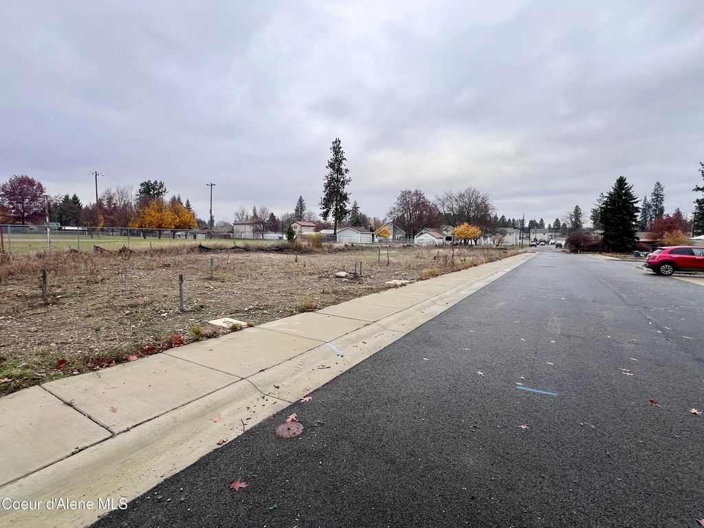 2707 N 15th St, Coeur d'Alene, ID 83814 photo 2