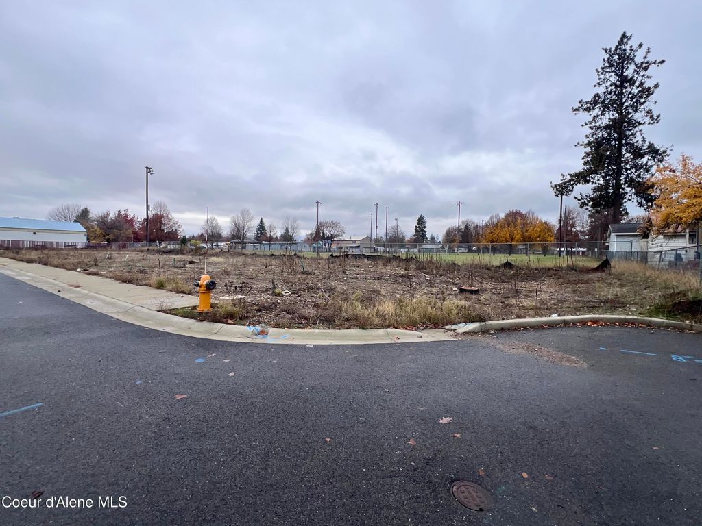 2707 N 15th St, Coeur d'Alene, ID 83814 photo 8