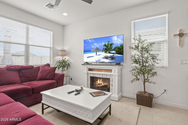 17347 W RED FOX Road, Surprise, AZ 85387