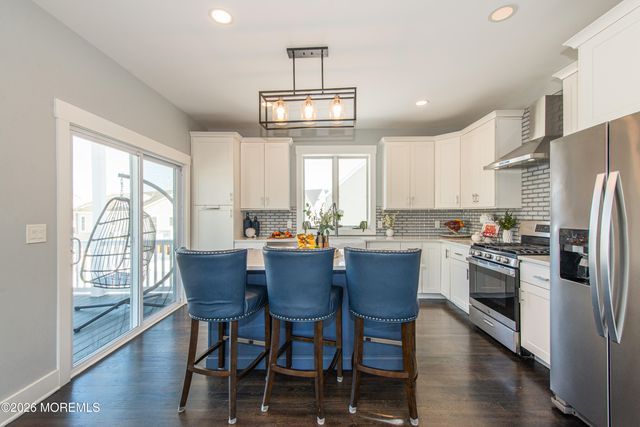 801 Bayview Avenue, Union Beach, NJ 07735