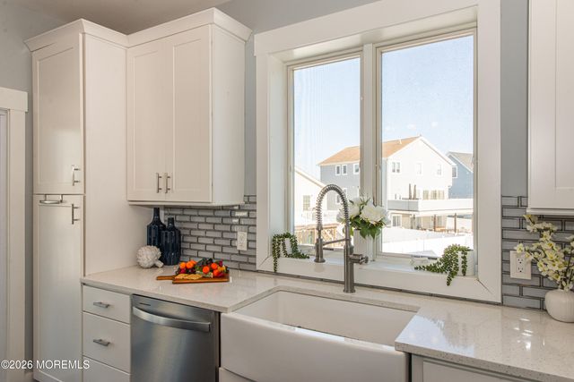 801 Bayview Avenue, Union Beach, NJ 07735