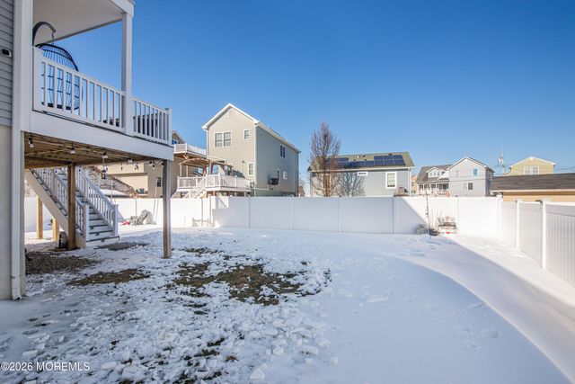 801 Bayview Avenue, Union Beach, NJ 07735
