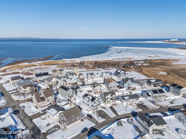 801 Bayview Avenue, Union Beach, NJ 07735