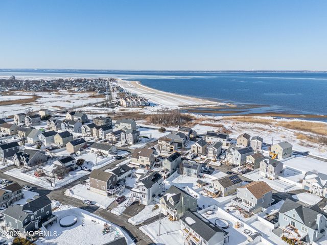 801 Bayview Avenue, Union Beach, NJ 07735