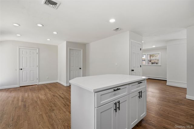 75 Hawthorne Road, Kings Park, NY 11754