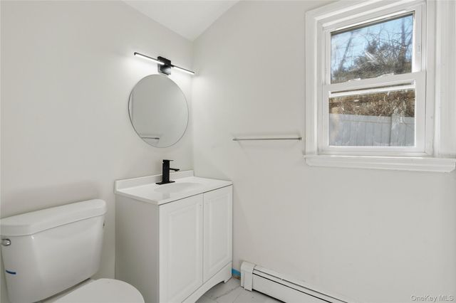 75 Hawthorne Road, Kings Park, NY 11754