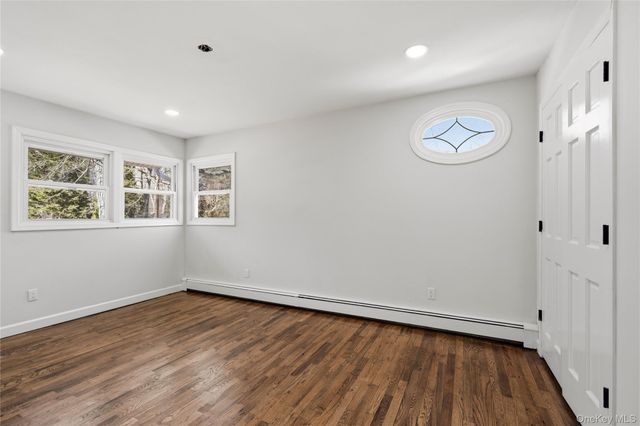 75 Hawthorne Road, Kings Park, NY 11754