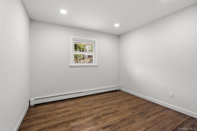 75 Hawthorne Road, Kings Park, NY 11754