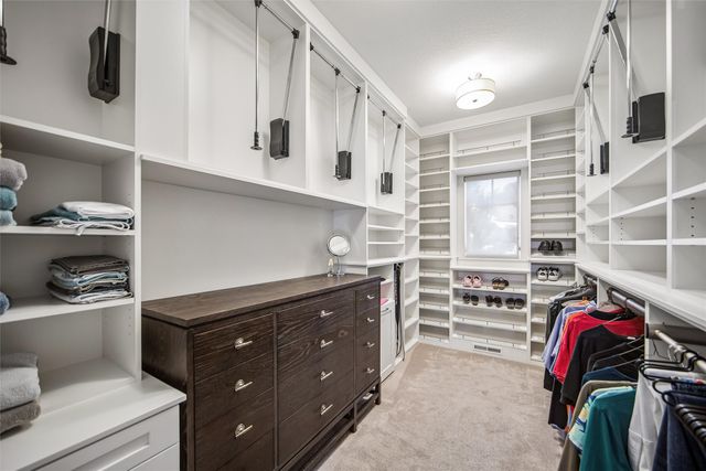 6211 Enclave Circle, Johnston, IA 50131