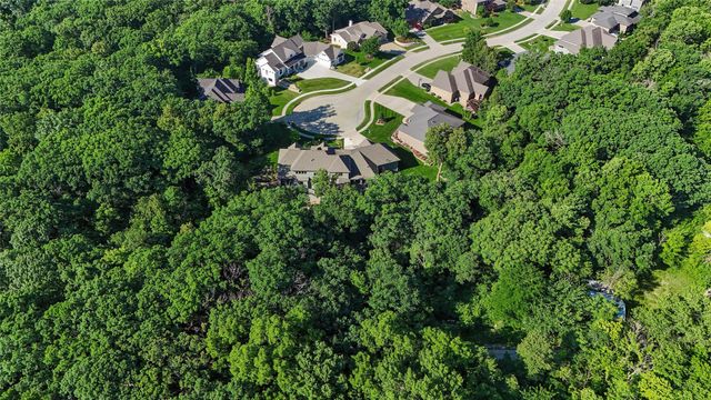 6211 Enclave Circle, Johnston, IA 50131
