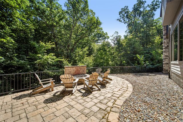 6211 Enclave Circle, Johnston, IA 50131