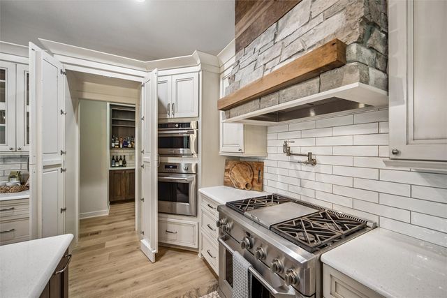 6211 Enclave Circle, Johnston, IA 50131